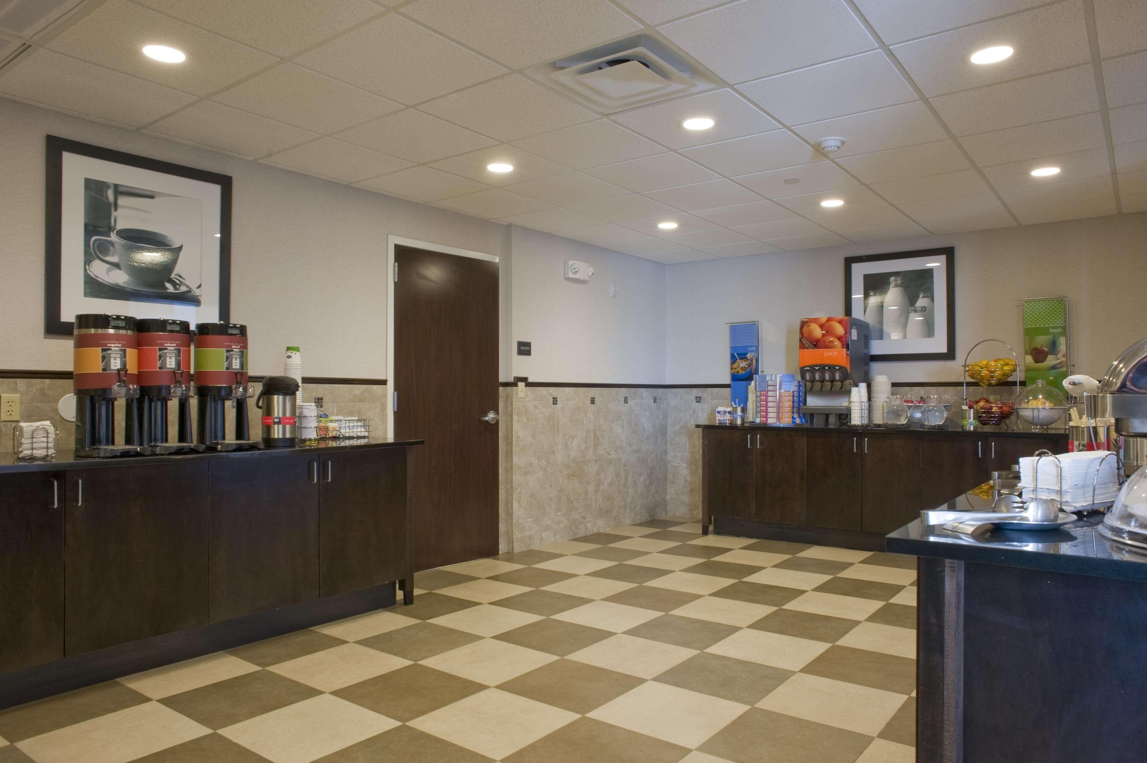 Hampton Inn & Suites Tupelo/Barnes Crossing Экстерьер фото