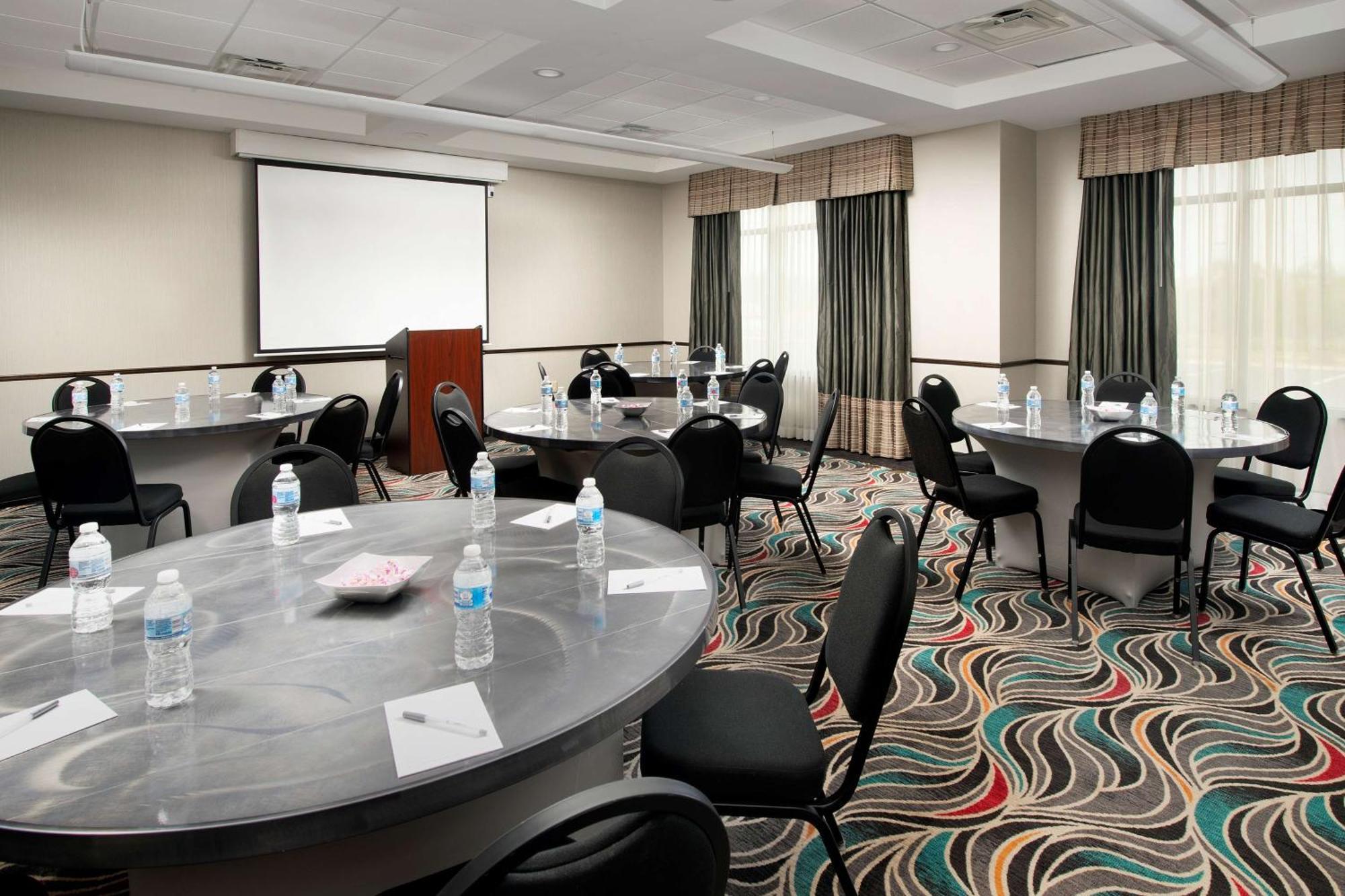Hampton Inn & Suites Tupelo/Barnes Crossing Экстерьер фото