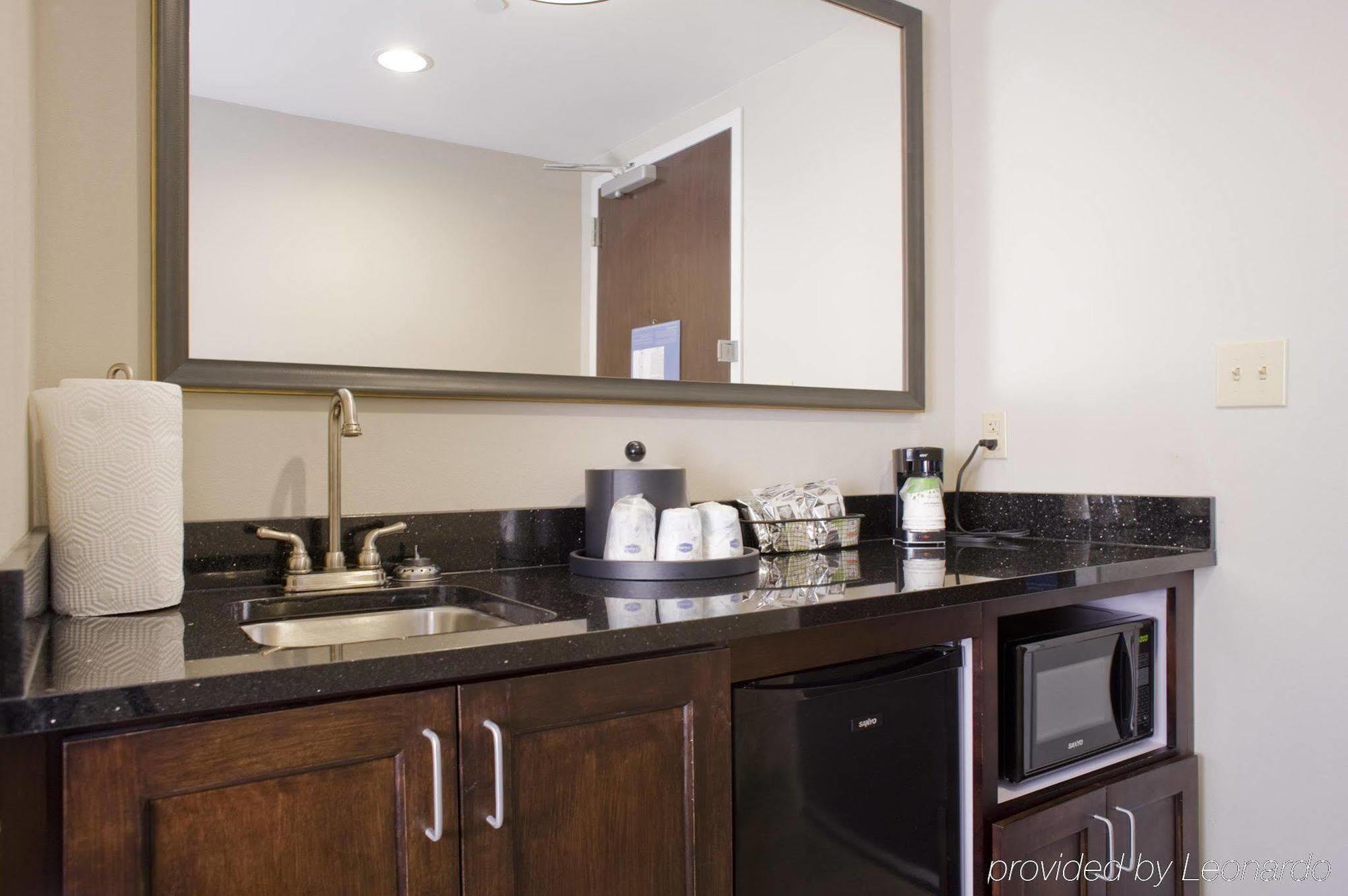 Hampton Inn & Suites Tupelo/Barnes Crossing Номер фото