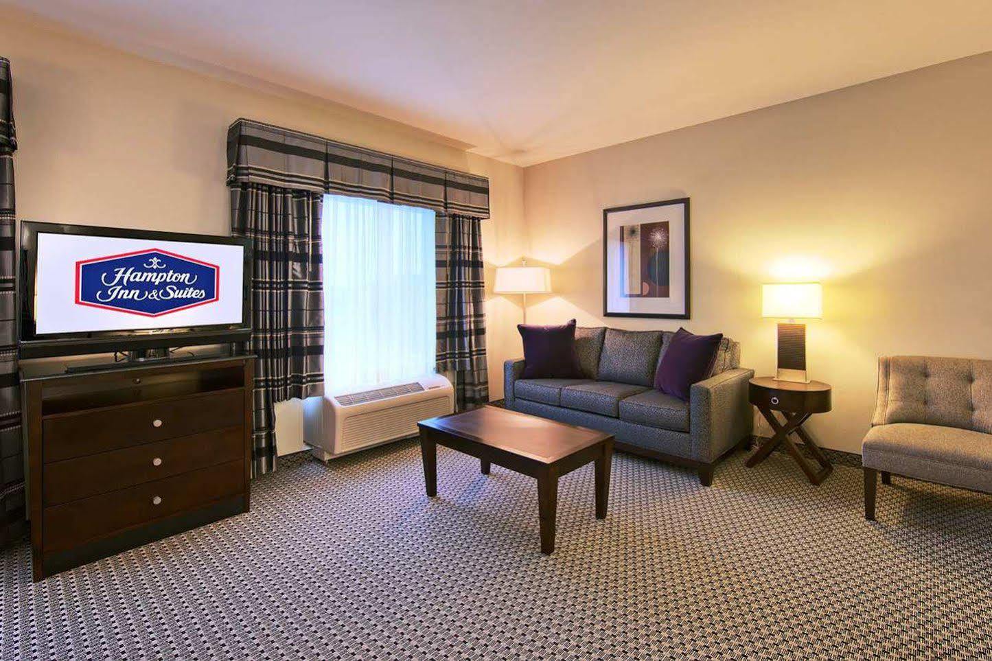 Hampton Inn & Suites Tupelo/Barnes Crossing Экстерьер фото